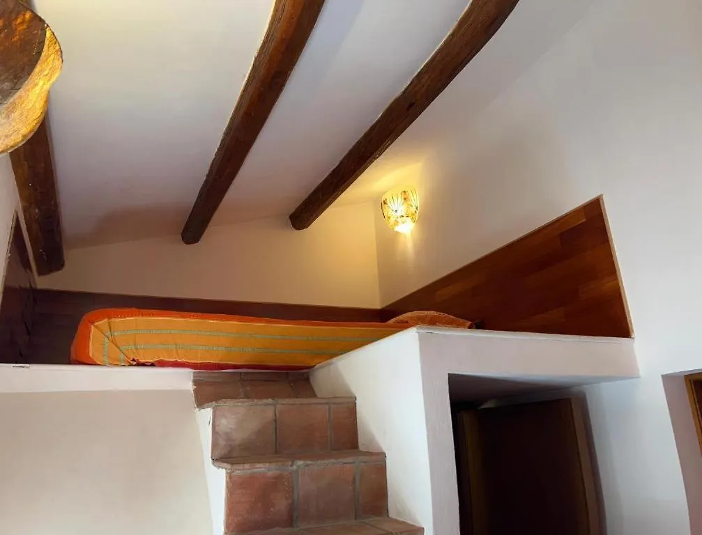 Domus Magistri Διαμέρισμα Cefalù 0*,